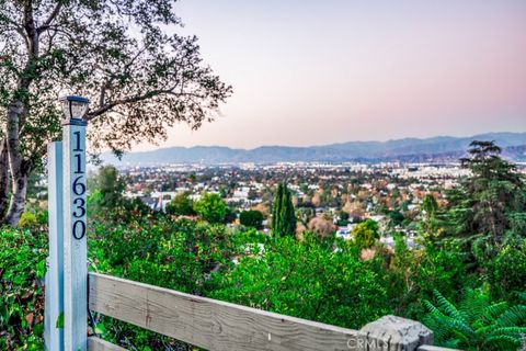 A home in Studio City