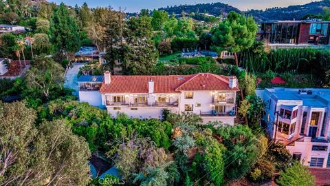 A home in Studio City