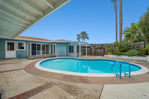 A home in Corona Del Mar