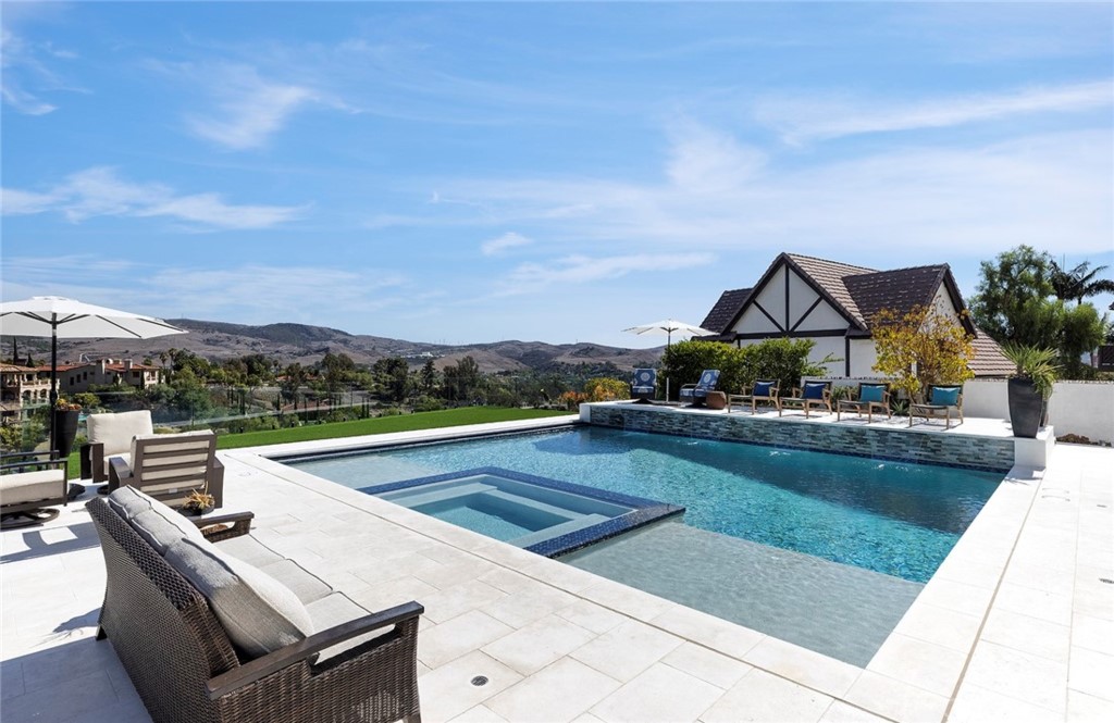 Hunt Club (HC) - Residential