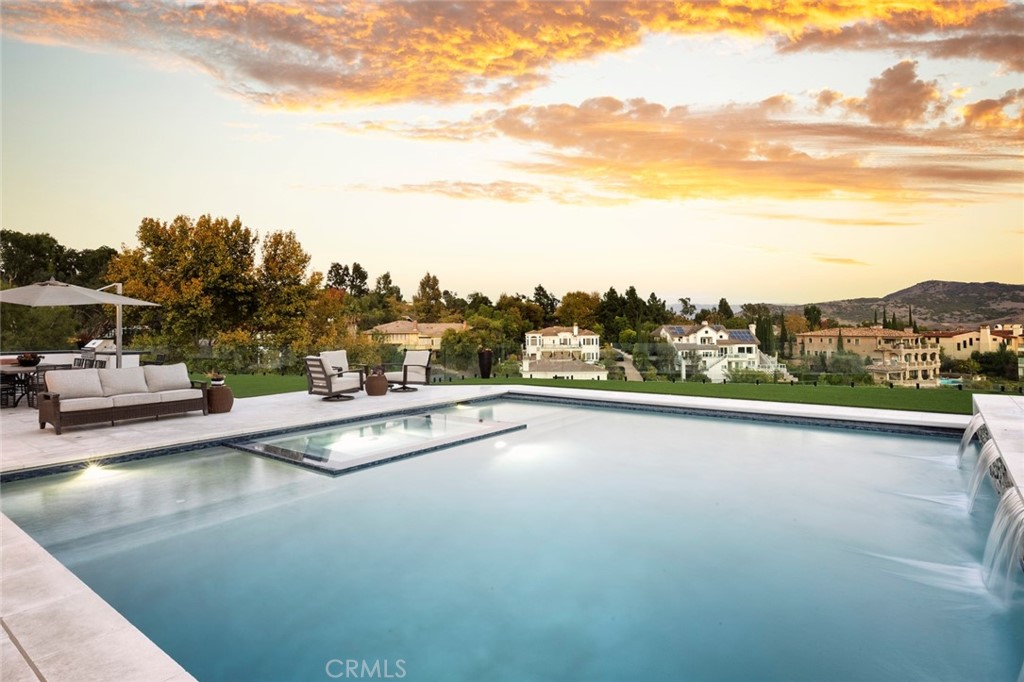 Hunt Club (HC) - Residential