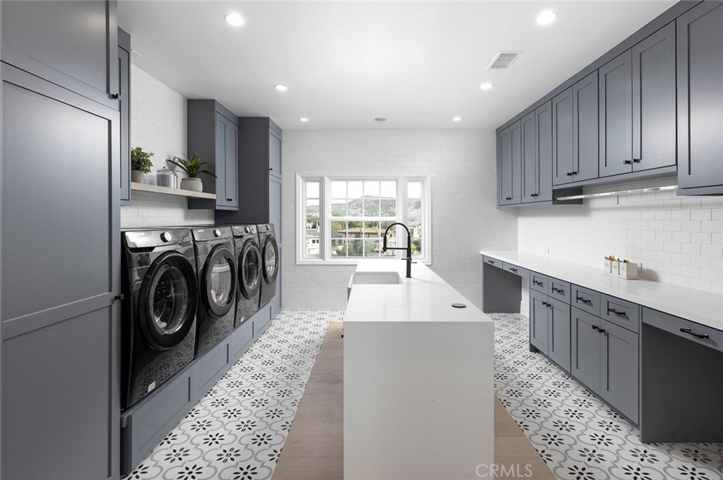 Hunt Club (HC) - Residential