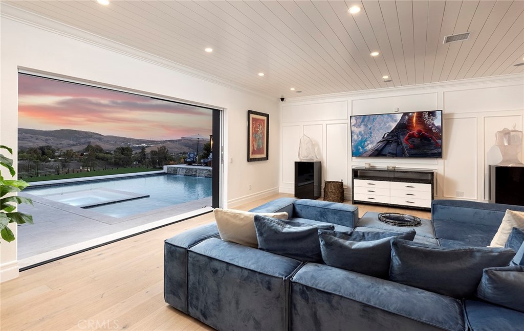 Hunt Club (HC) - Residential