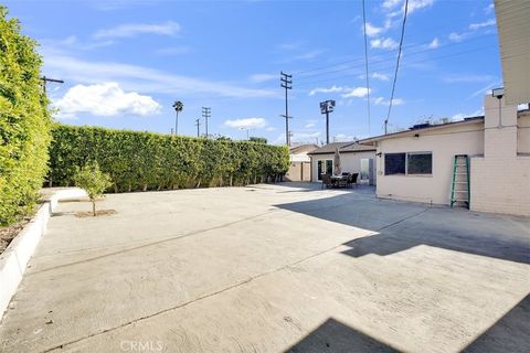 A home in Arleta