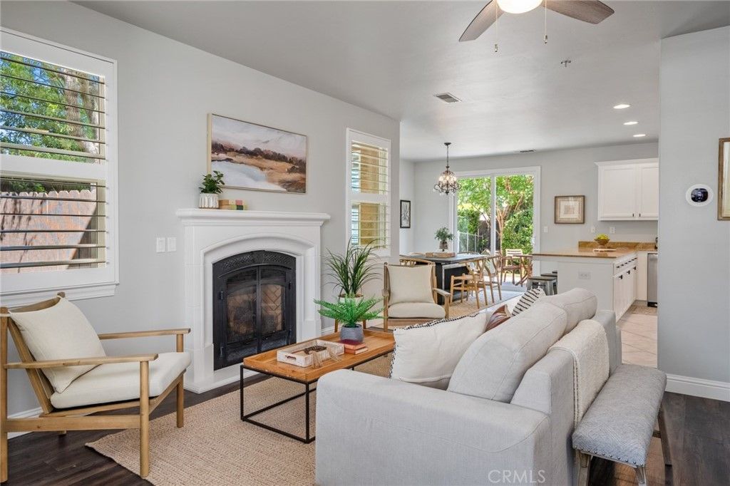 listing image 130721942644988938734