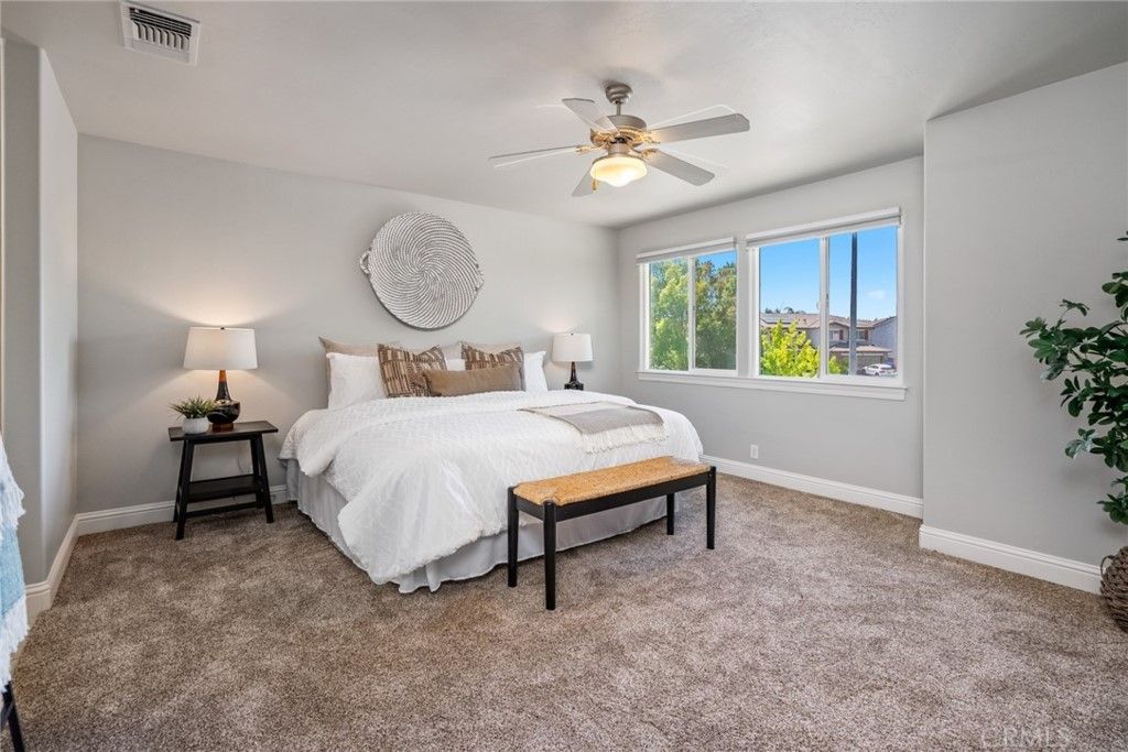 listing image 130729153418942523662