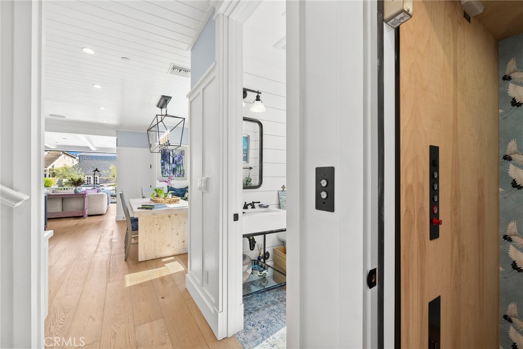Balboa Island - Main Island (BALM) - Residential Lease
