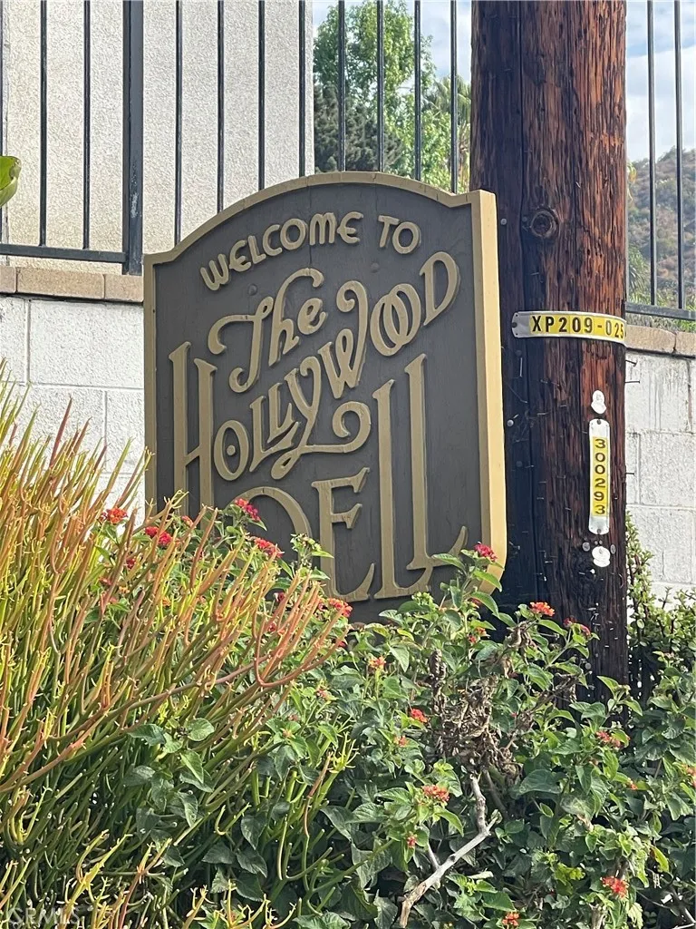 Los Angeles, California 90068, United States, 4 Bedrooms Bedrooms, ,4 BathroomsBathrooms,Residential,Active,4234