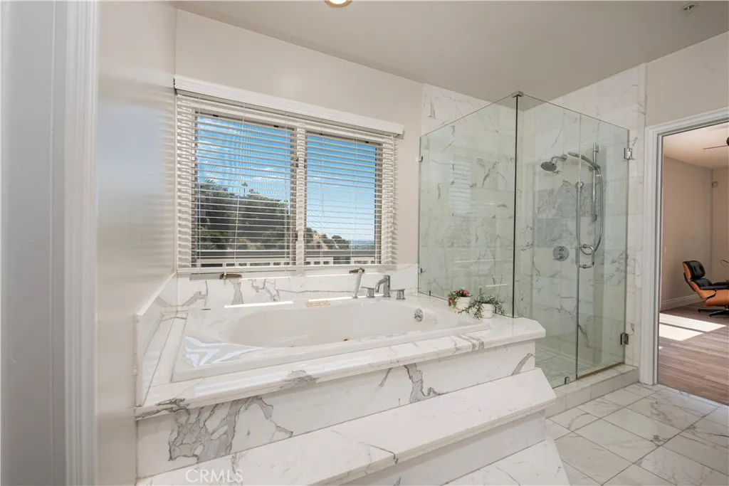 Los Angeles, California 90068, United States, 4 Bedrooms Bedrooms, ,4 BathroomsBathrooms,Residential,Active,4234