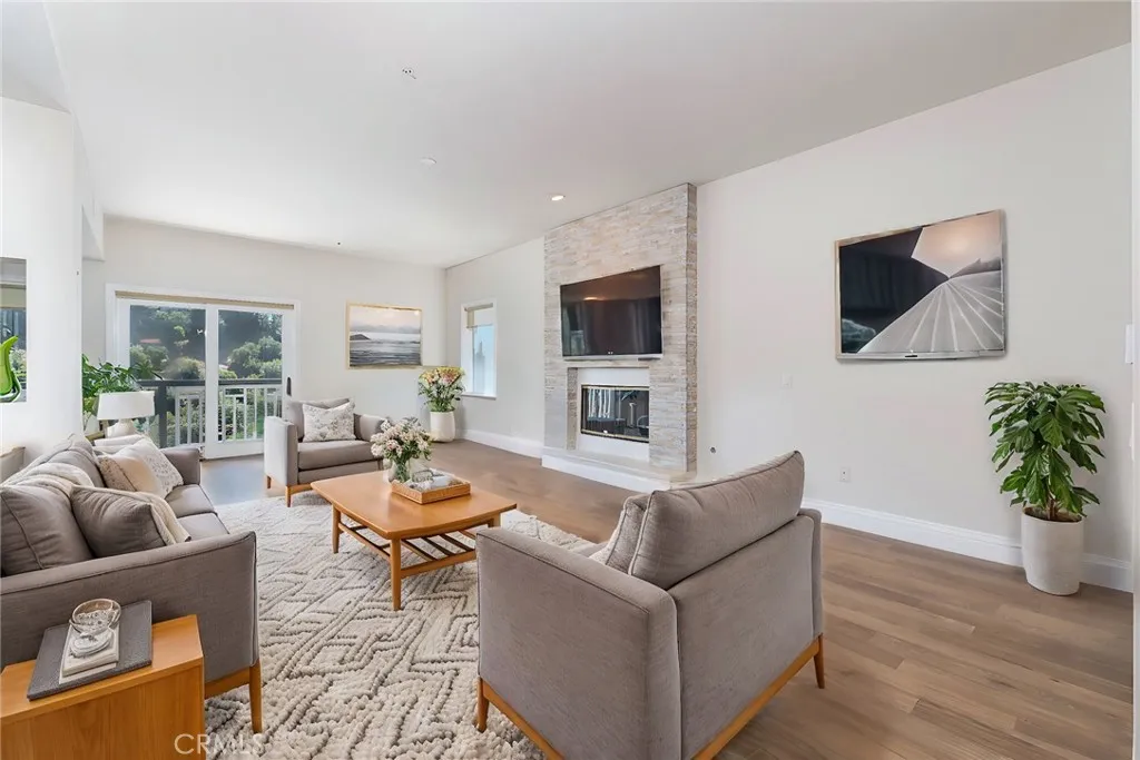 Los Angeles, California 90068, United States, 4 Bedrooms Bedrooms, ,4 BathroomsBathrooms,Residential,Active,4234