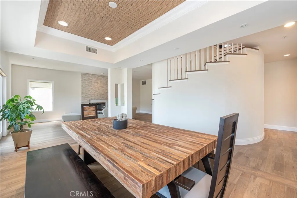 Los Angeles, California 90068, United States, 4 Bedrooms Bedrooms, ,4 BathroomsBathrooms,Residential,Active,4234