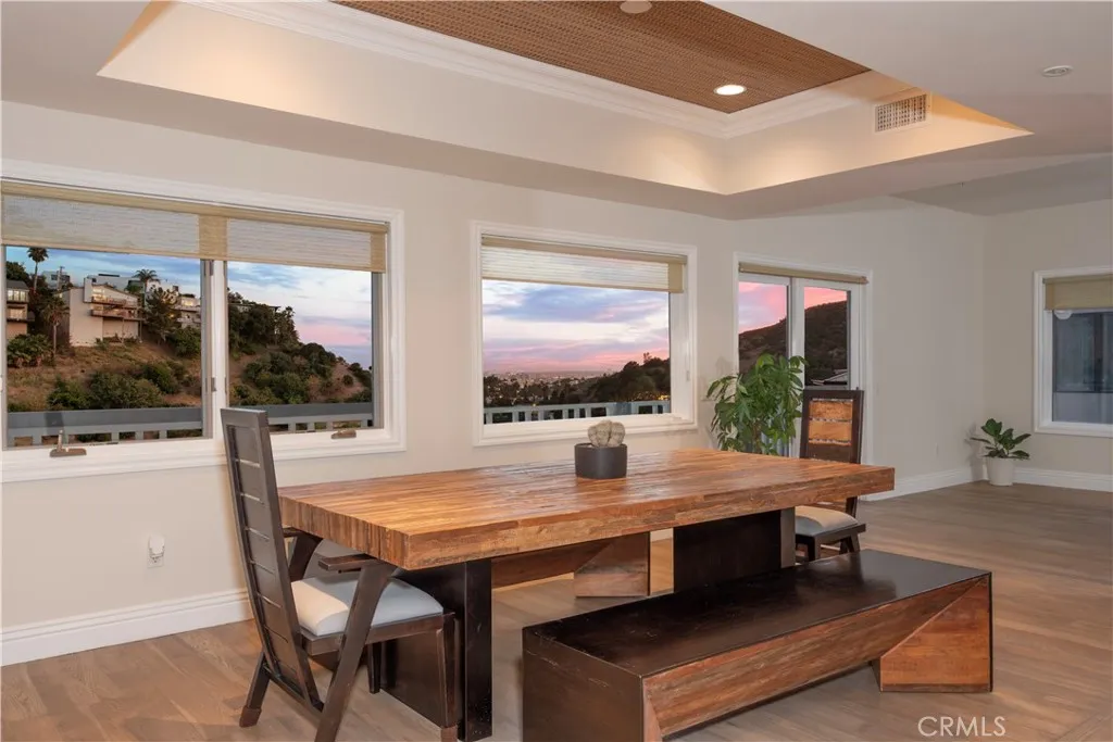 Los Angeles, California 90068, United States, 4 Bedrooms Bedrooms, ,4 BathroomsBathrooms,Residential,Active,4234