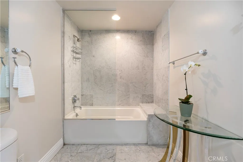 Los Angeles, California 90068, United States, 4 Bedrooms Bedrooms, ,4 BathroomsBathrooms,Residential,Active,4234