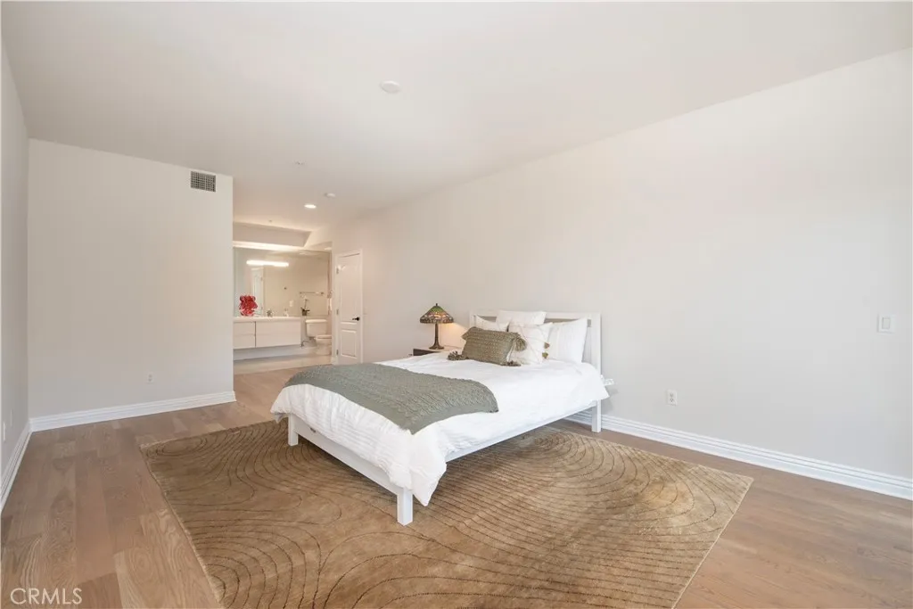 Los Angeles, California 90068, United States, 4 Bedrooms Bedrooms, ,4 BathroomsBathrooms,Residential,Active,4234