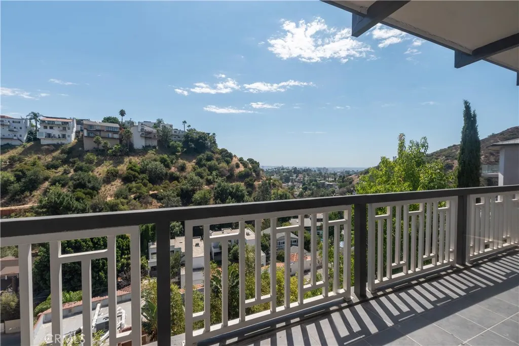 Los Angeles, California 90068, United States, 4 Bedrooms Bedrooms, ,4 BathroomsBathrooms,Residential,Active,4234