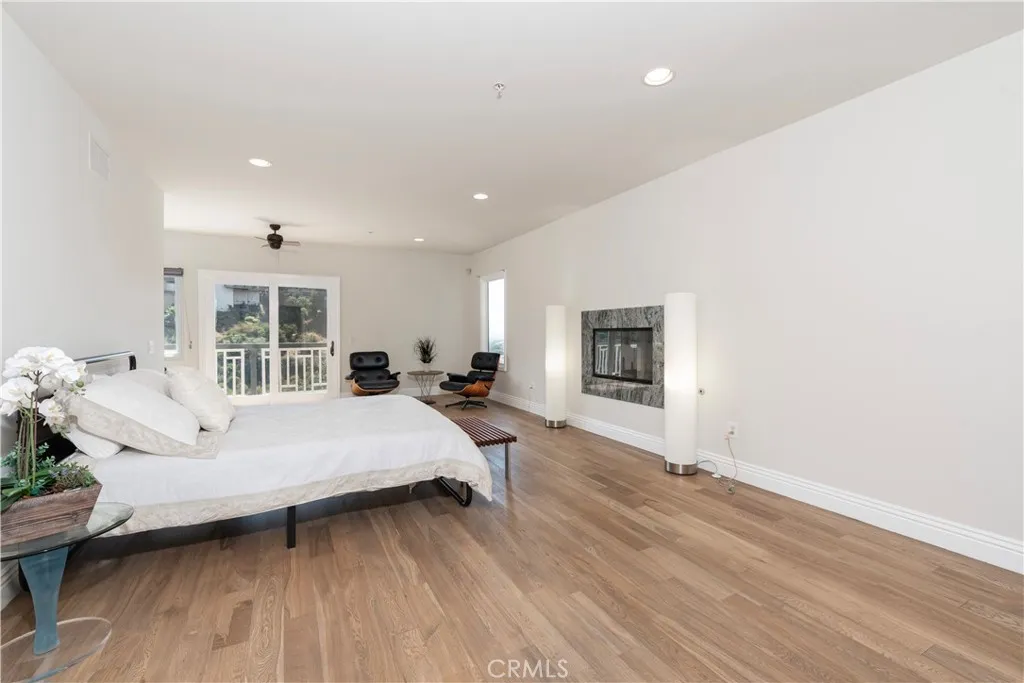 Los Angeles, California 90068, United States, 4 Bedrooms Bedrooms, ,4 BathroomsBathrooms,Residential,Active,4234