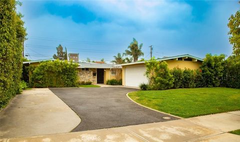 A home in Mission Hills (San Fernando)