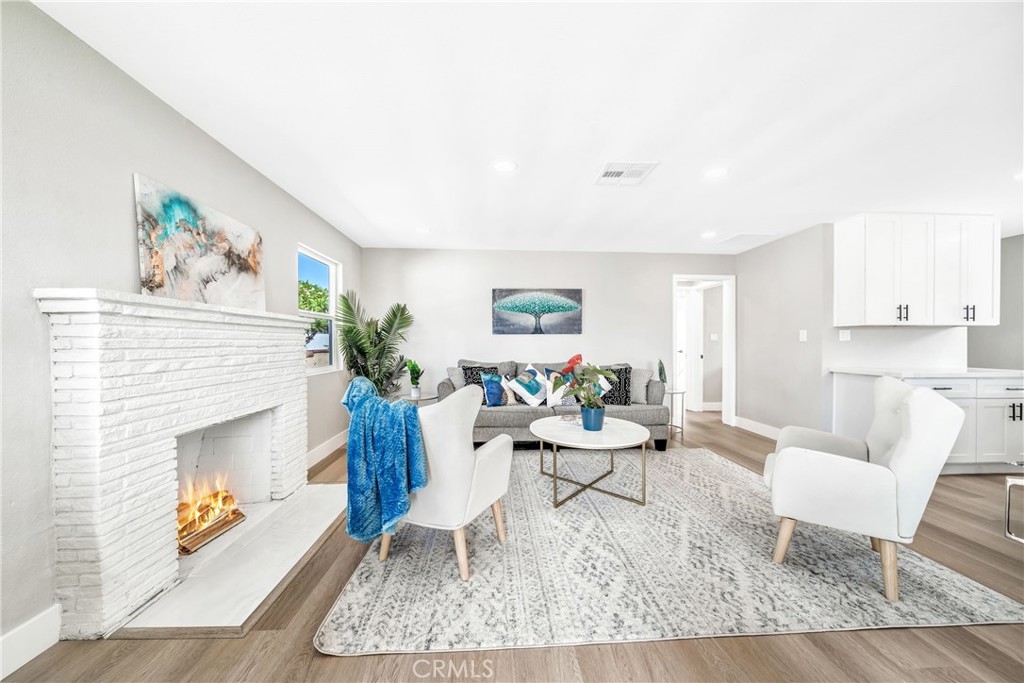 3239 W 111th Street