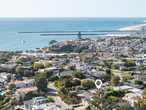 A home in Corona Del Mar