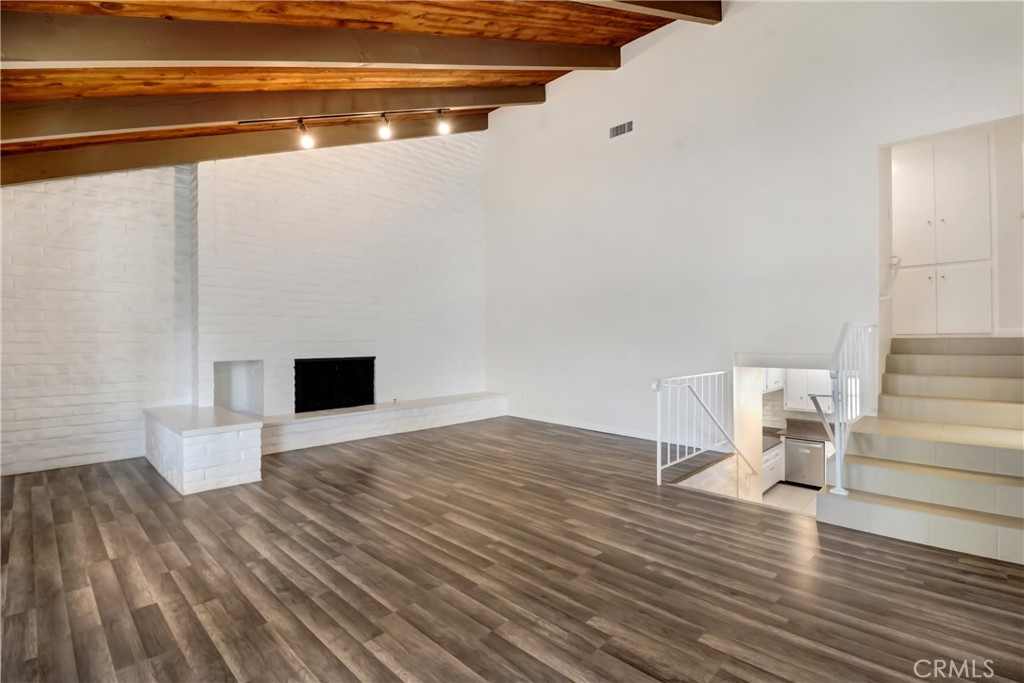 5060 Lakeview Avenue 27