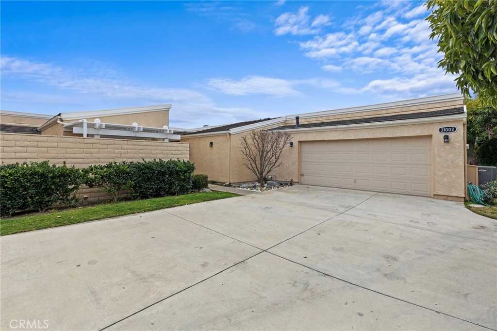 31002 Flying Cloud Drive