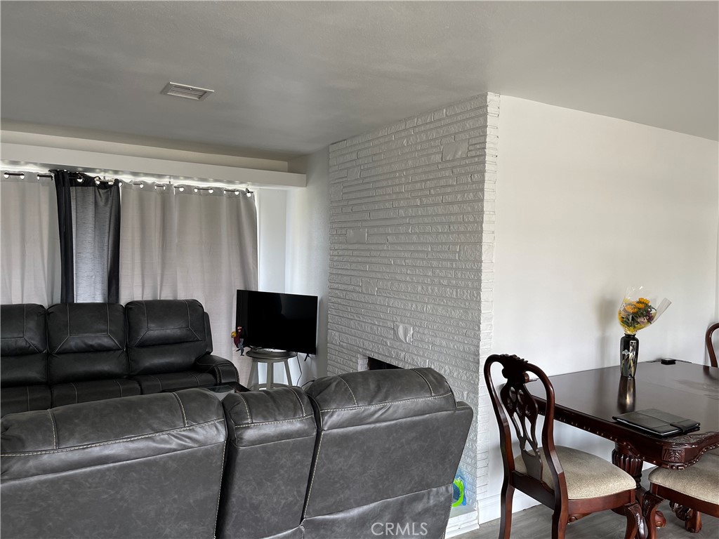 Photo 8 of 13 of 1171 N Terrace Avenue house