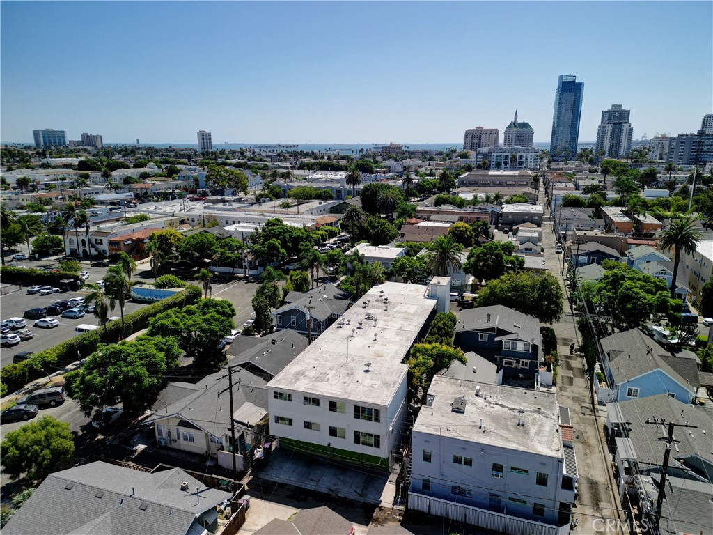 737 E 5th Street