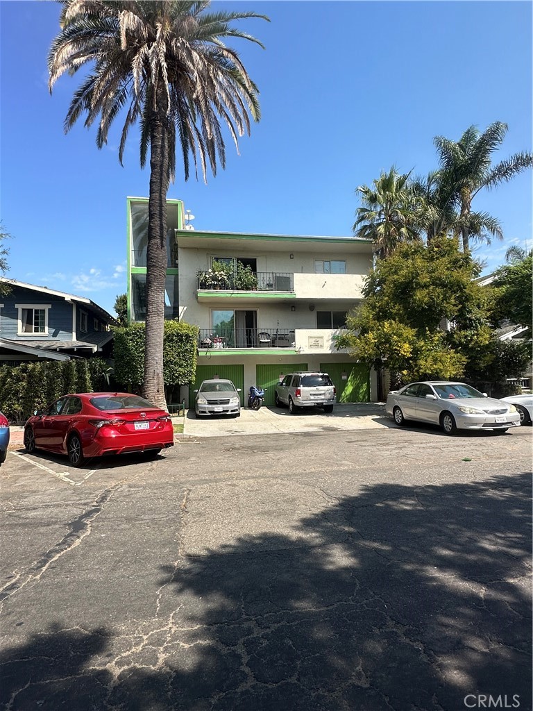 737 E 5th Street