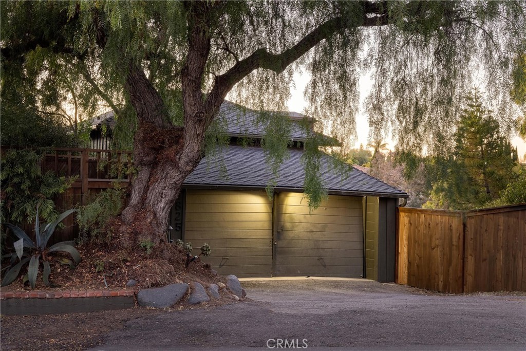 1825 Avocado Road