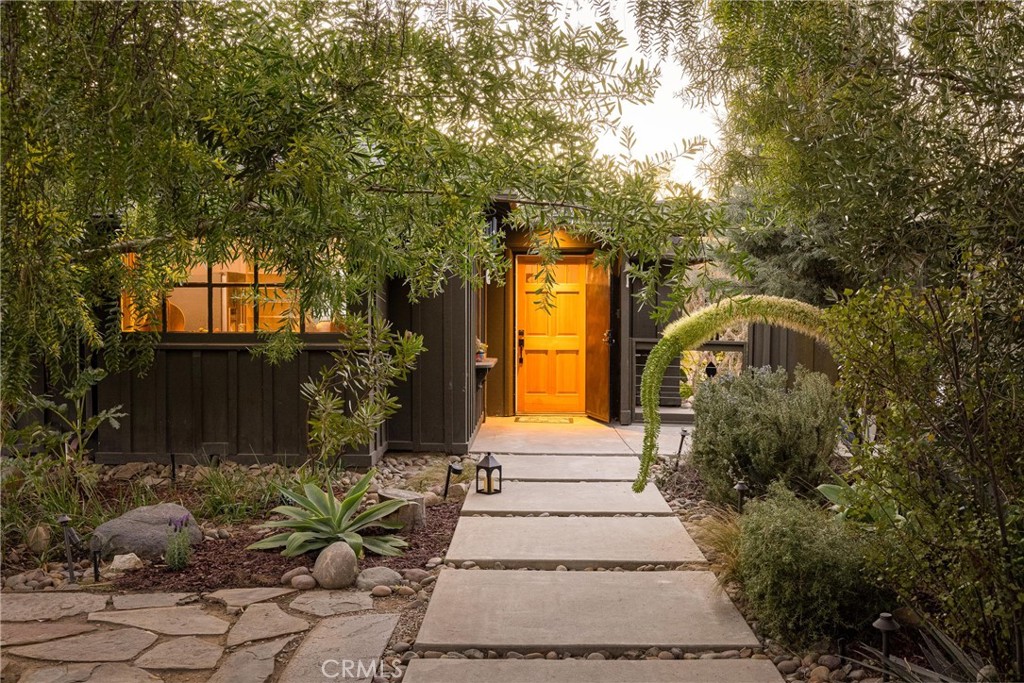 1825 Avocado Road