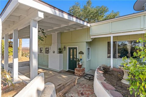 A home in Lake Elsinore