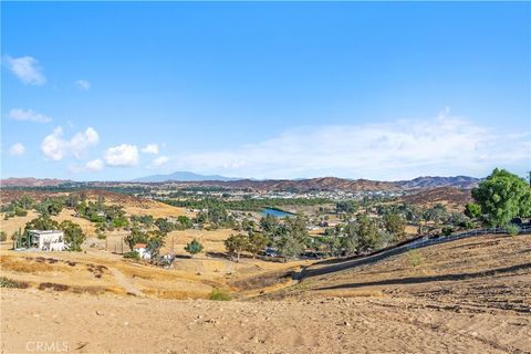 A home in Lake Elsinore