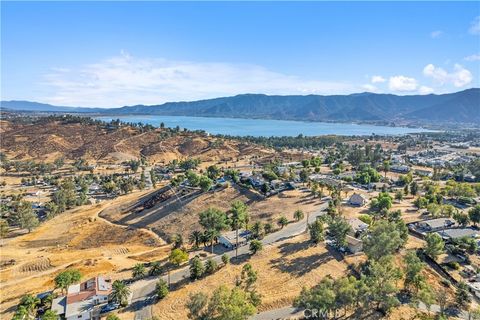 A home in Lake Elsinore