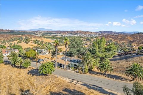 A home in Lake Elsinore