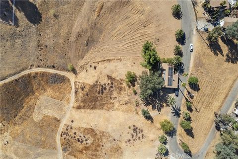 A home in Lake Elsinore