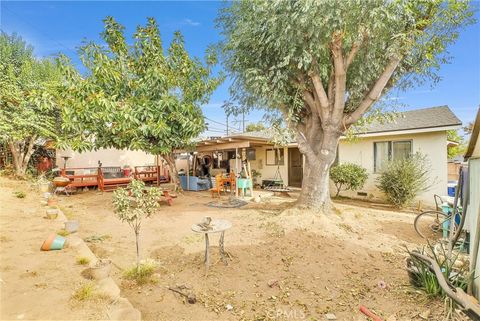 A home in La Mirada