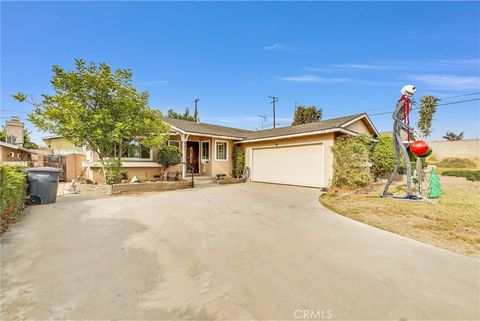 A home in La Mirada