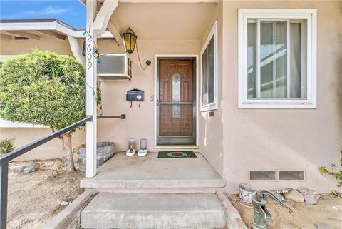 A home in La Mirada