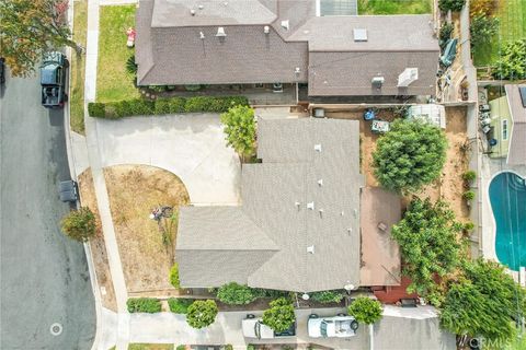 A home in La Mirada