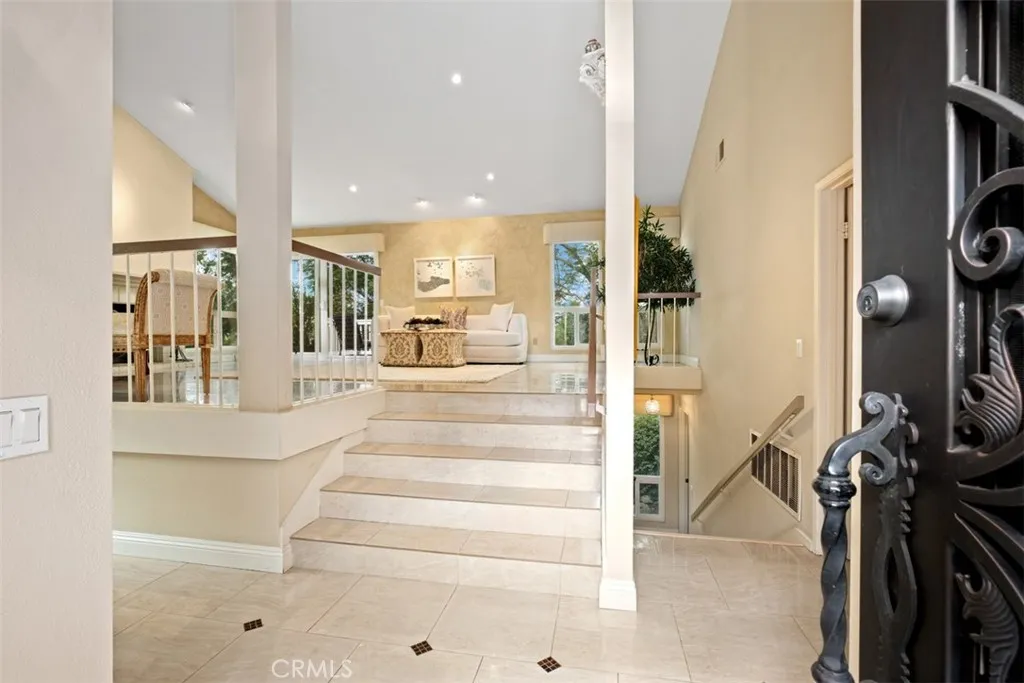 Irvine, California 92612, United States, 3 Bedrooms Bedrooms, ,3 BathroomsBathrooms,Residential,Active,106827