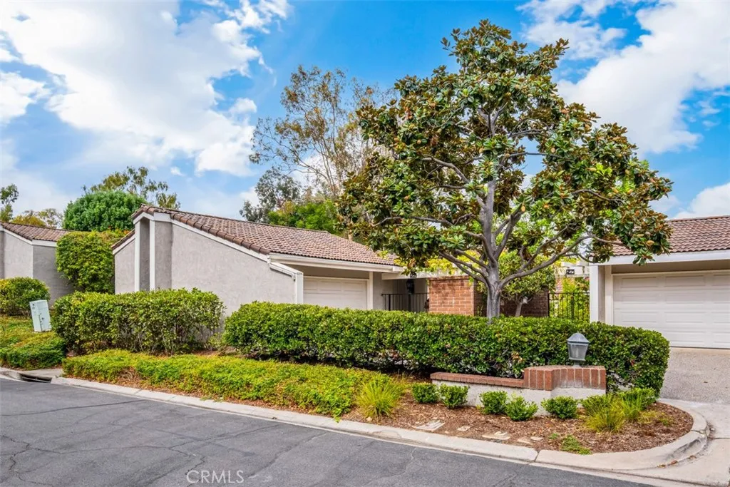 Irvine, California 92612, United States, 3 Bedrooms Bedrooms, ,3 BathroomsBathrooms,Residential,Active,106827