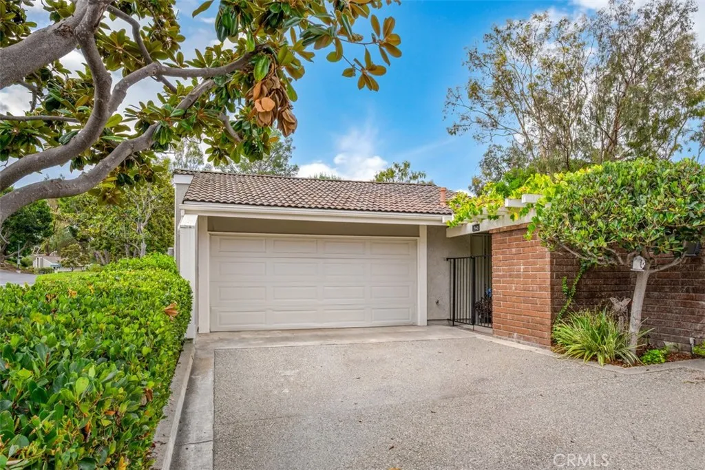 Irvine, California 92612, United States, 3 Bedrooms Bedrooms, ,3 BathroomsBathrooms,Residential,Active,106827