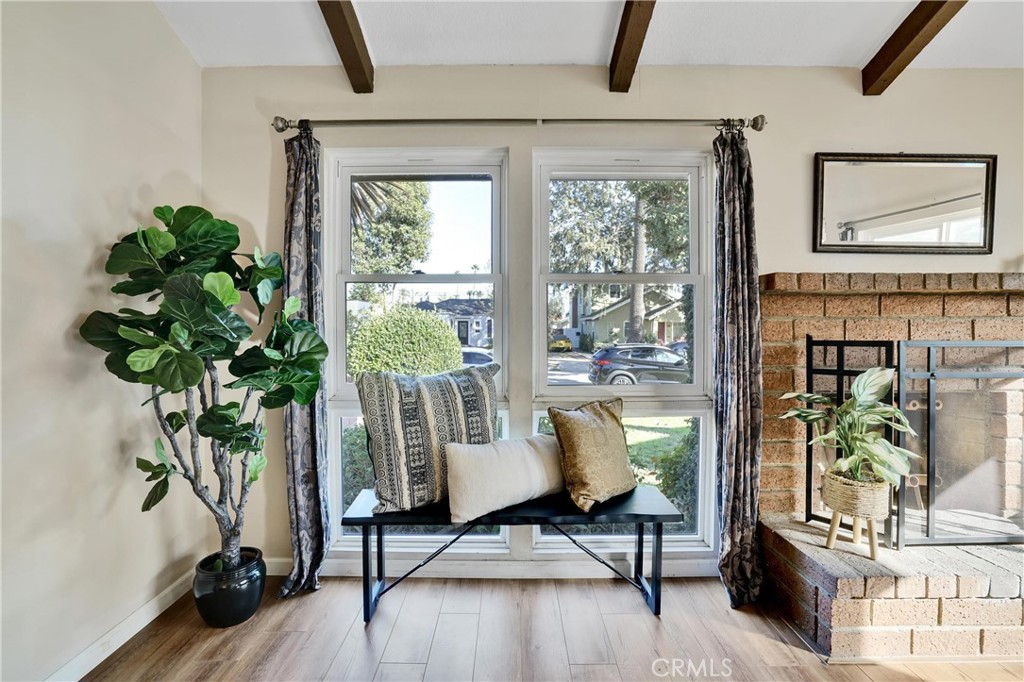 3451 cerritos avenue
