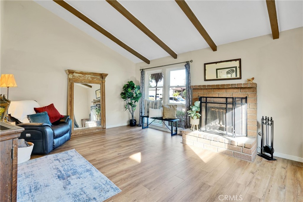 3451 cerritos avenue