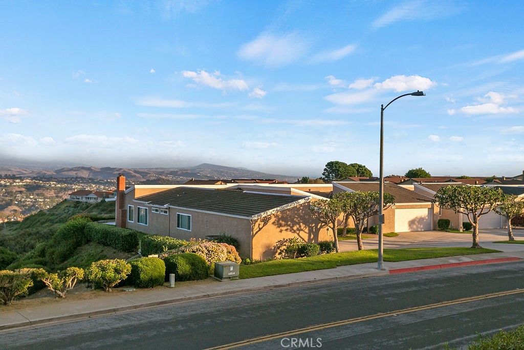 Monarch Summit I - Residential Lease