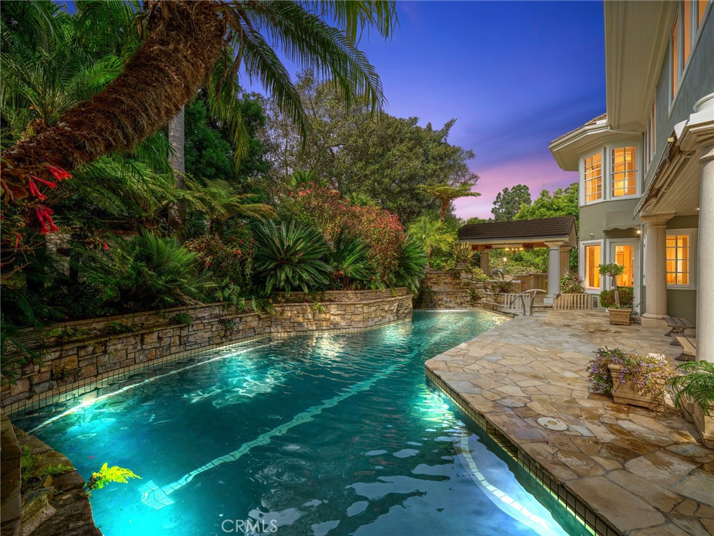 3 Weybridge Court