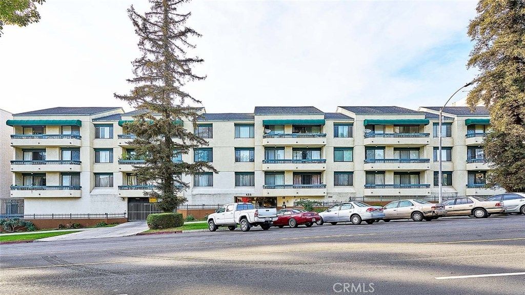 listing image 130724097084340093372