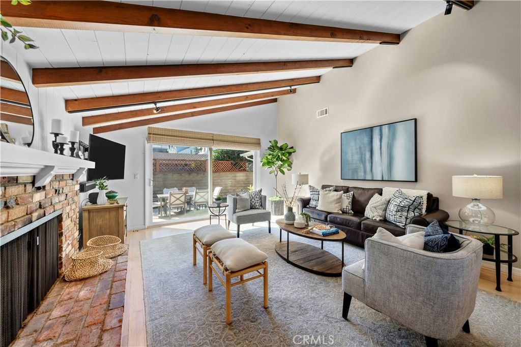 listing image 130720654033315434987