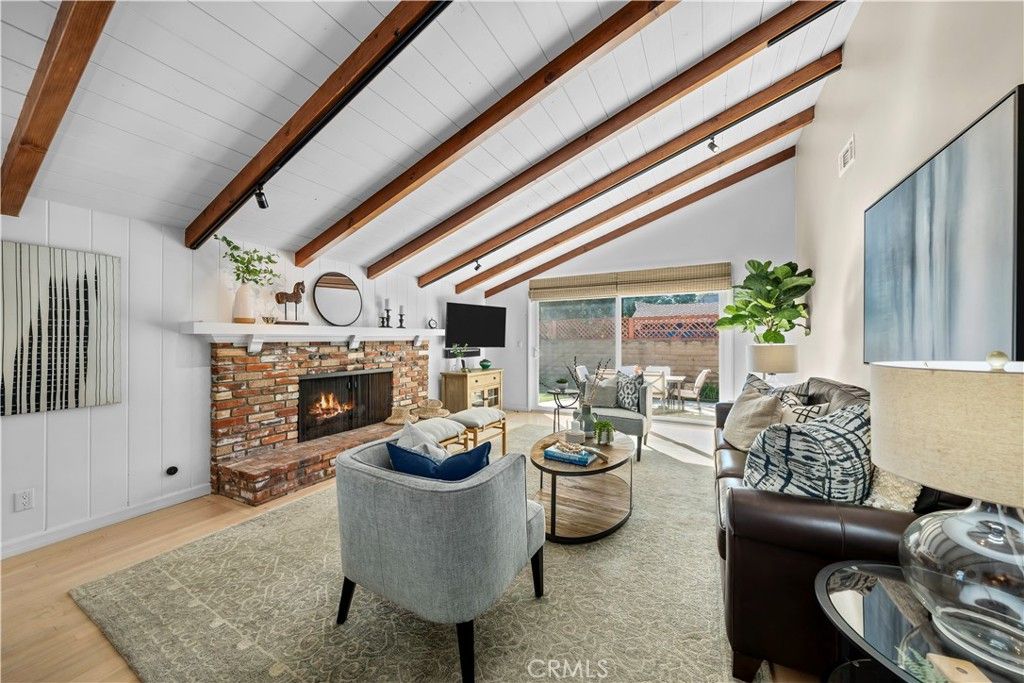 listing image 130723225125022607878