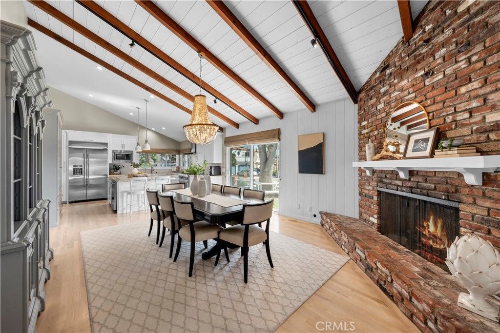 listing image 130728452038067365764